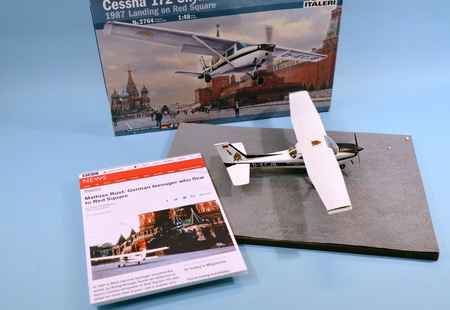 Cessna-Red Square